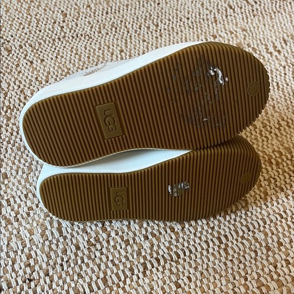 UGG Beige and White Casual Sneakers - Picture 3 of 6